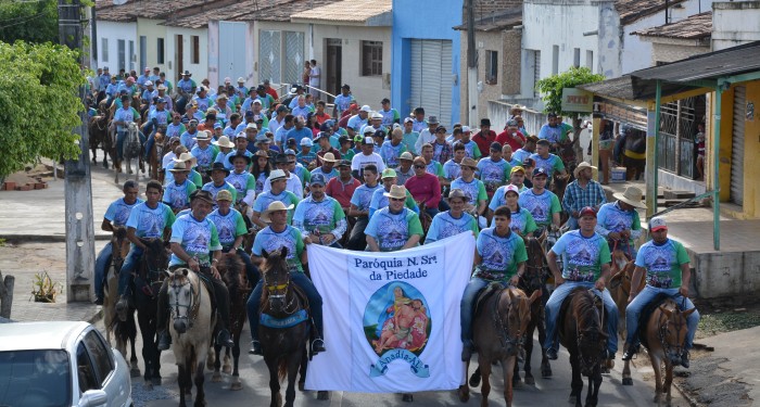 Cavalgada marca o início da Festa de Nossa Senhora da Piedade 