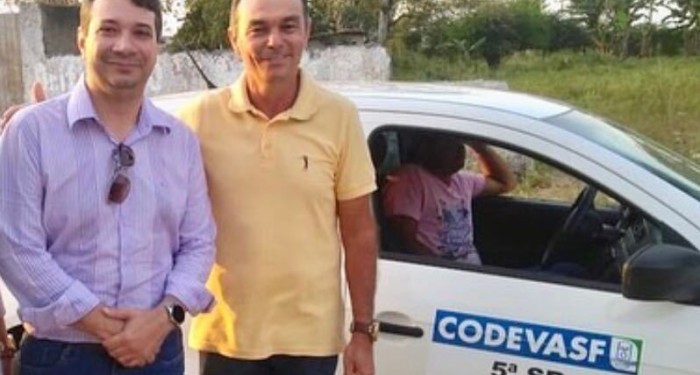 Prefeito Celino Rocha e representante da CODEVASF realizam visita técnica ao povoado Tabuleiro que receberá pavimentação asfáltica 
