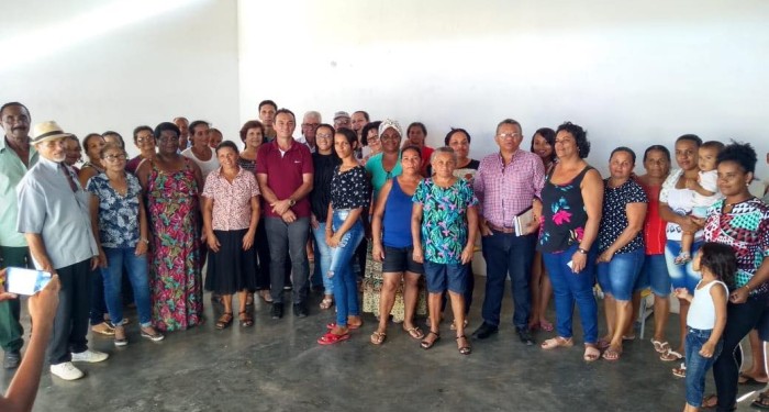 Prefeito Celino Rocha participa de encontro em Associação do Quilombo da Jaqueira