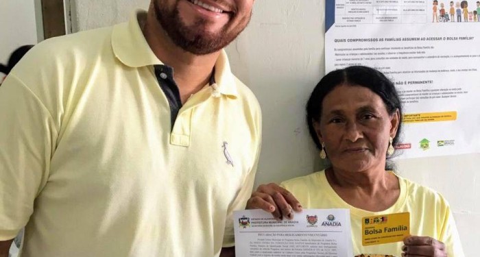 Beneficiária pede desligamento voluntário do programa Bolsa Família em Anadia