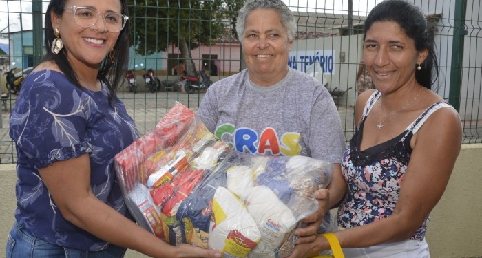 Assistência Social realiza mais uma entrega de cestas básicas